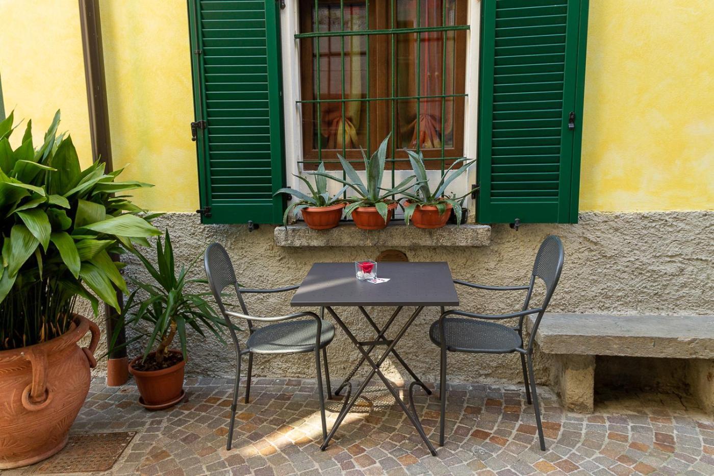 Le Coccinelle Home マンデッロ・デル・ラーリオ エクステリア 写真